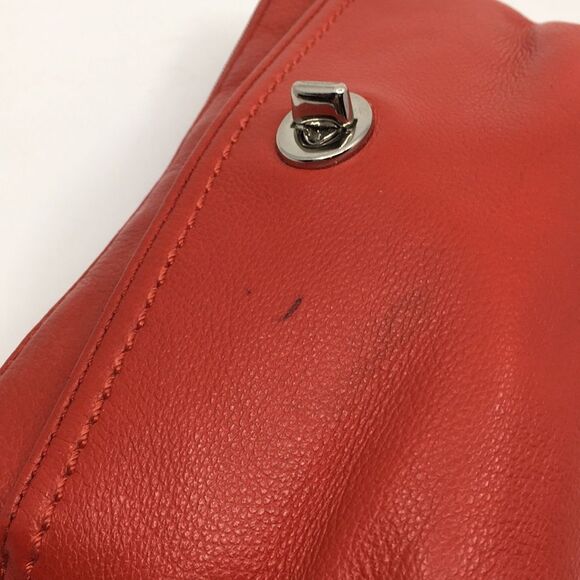 Coach Park Red Pebbled Leather Wristlet with nickel hardware - Picture 5 of 16